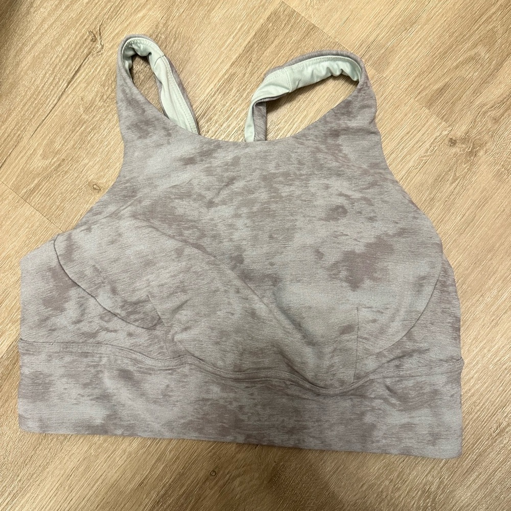 Lululemon sports bra/workout top